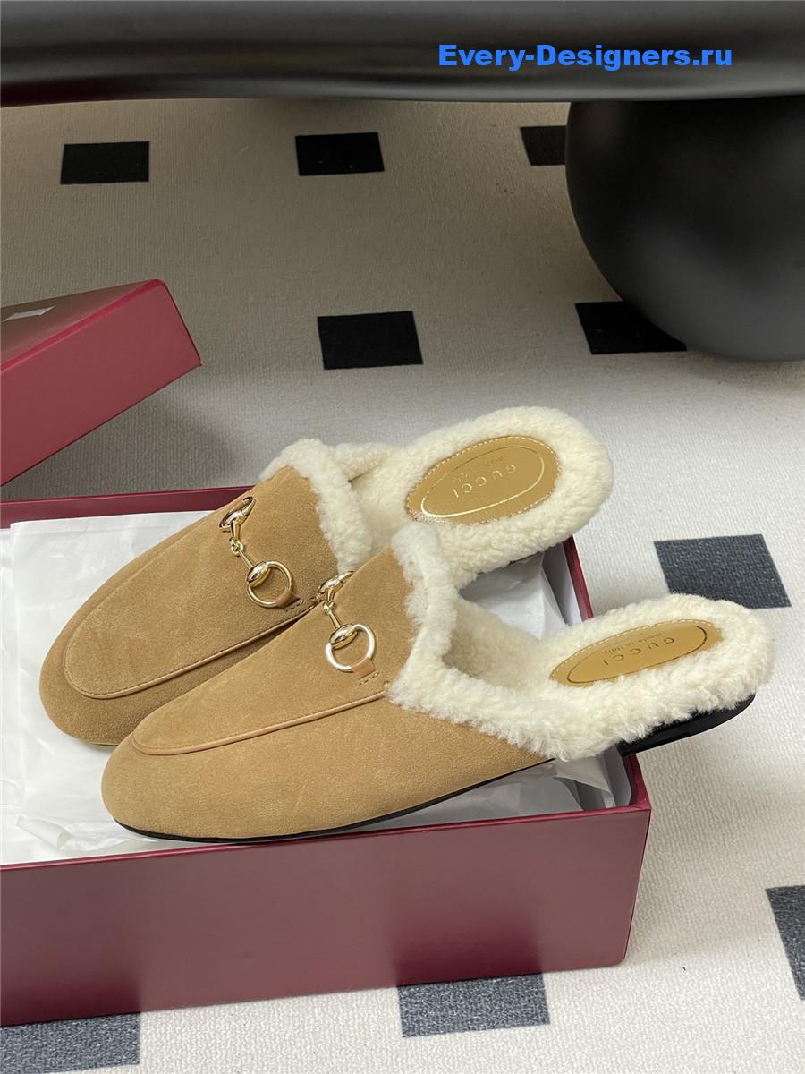 Gvc*1 wool brown suede horsebit slippers