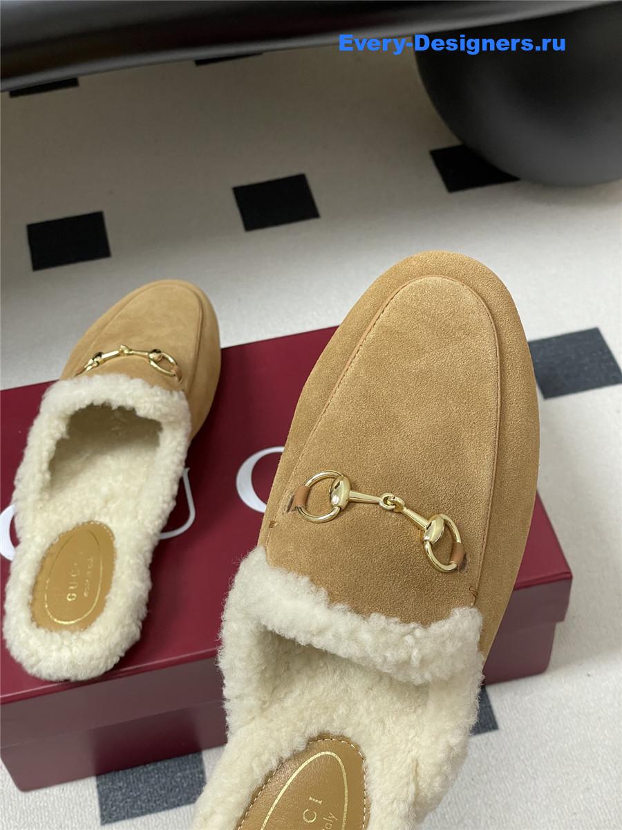 Gvc*1 wool brown suede horsebit slippers