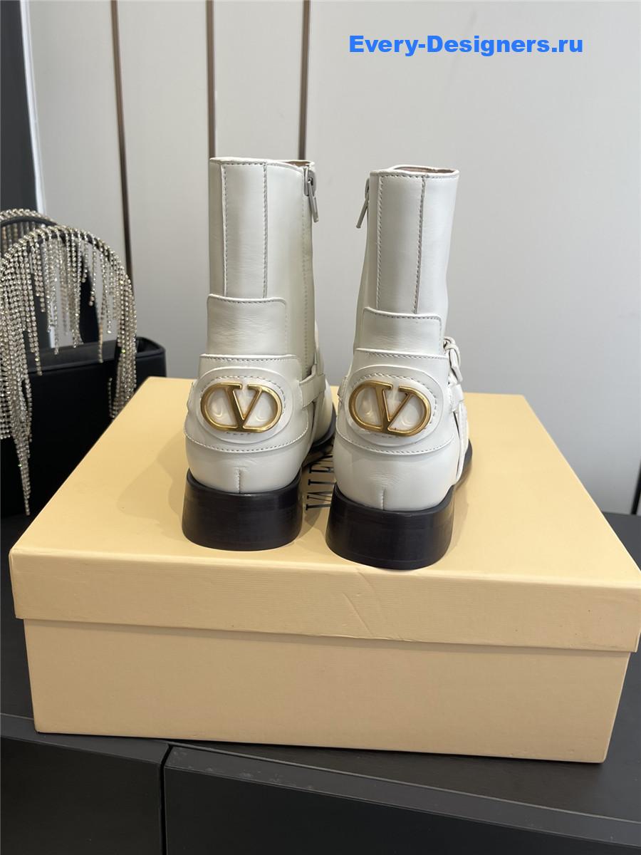 Va1e*ntin0 garavani white leather signature ankle boot