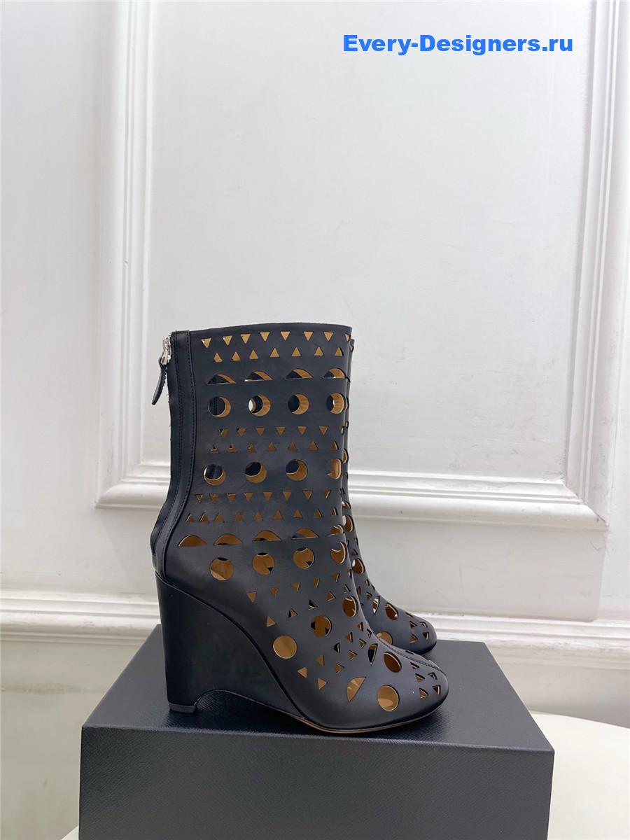 Alaïa Vienne Black Suede Wedge Ankle Boots