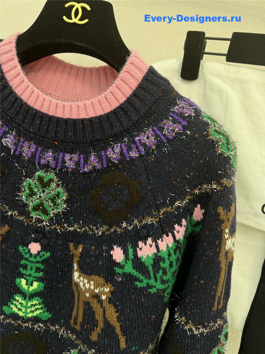 Ch**el christmas skiing crew neck sweater
