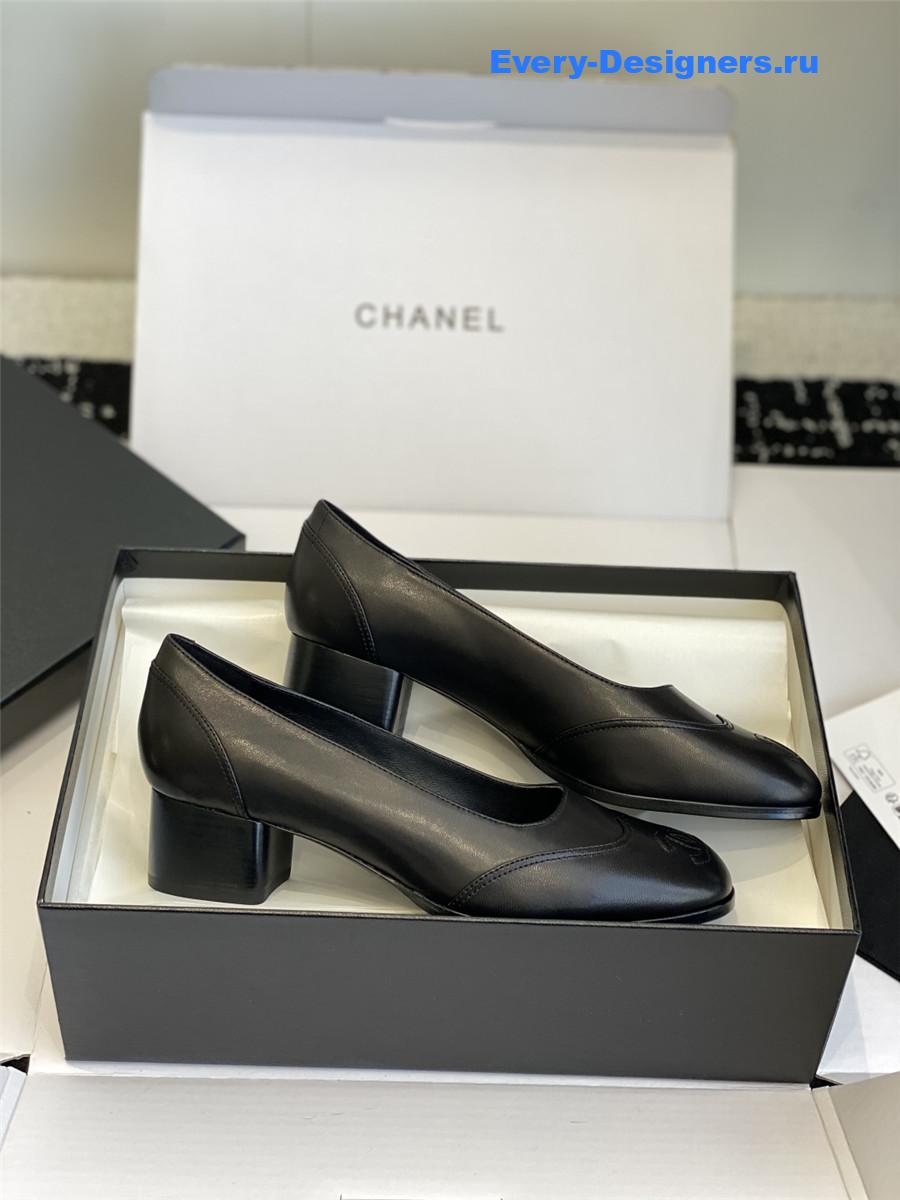 Ch**el cap toe block heel pumps