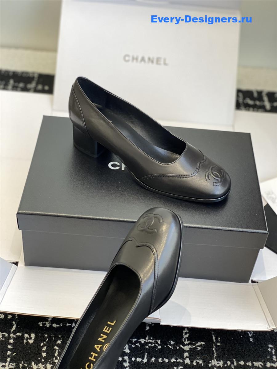 Ch**el cap toe block heel pumps