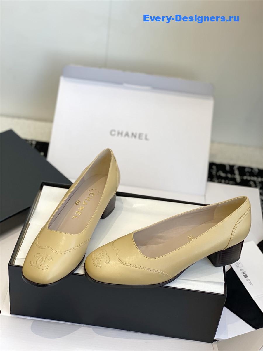 Ch**el beige cap toe block heel pumps