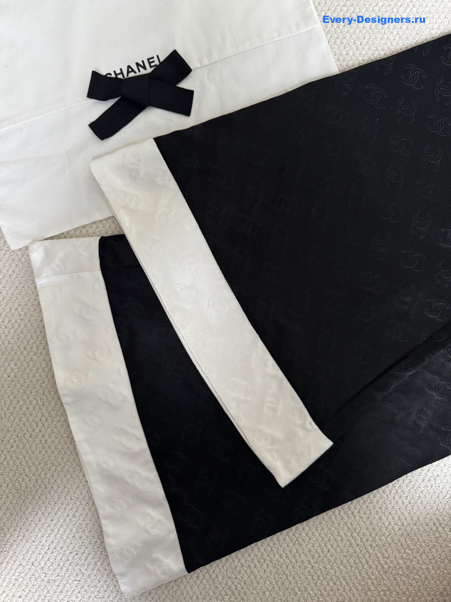 Ch**el black lace pattern wide leg pants