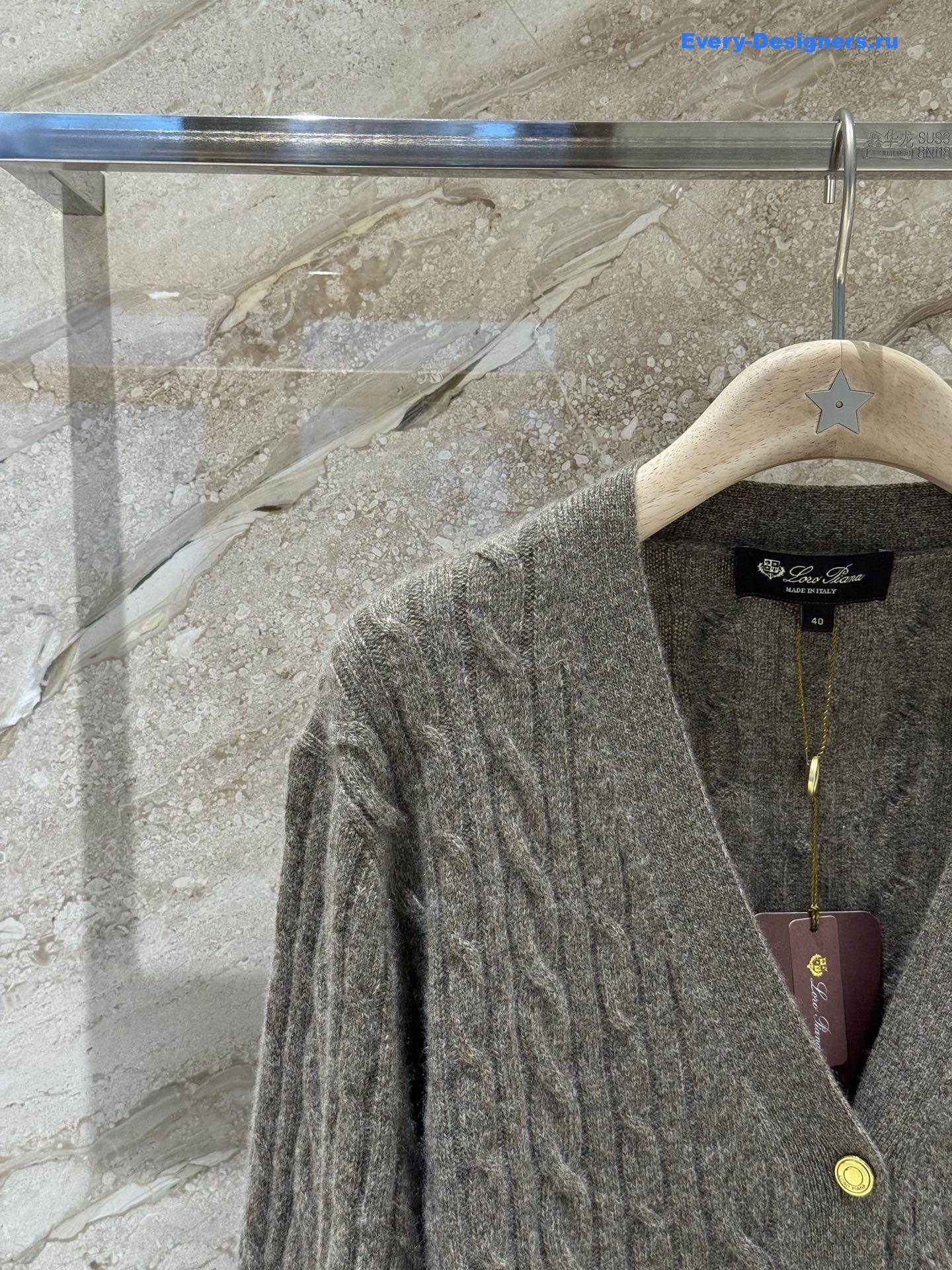 L0r0 P1ana v-neck grey cashmere cardigan