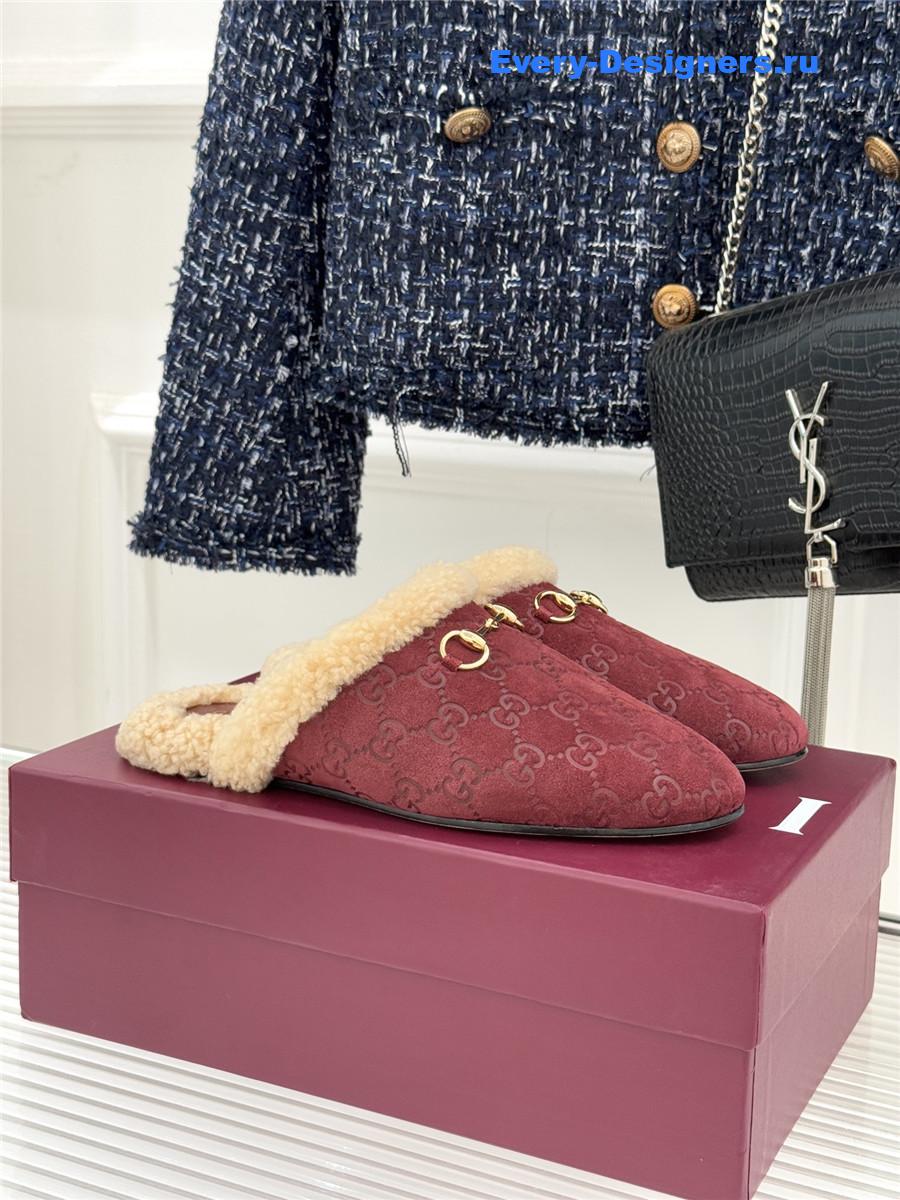 Gvc*1 horsebit gg burgundy suede shearling mules