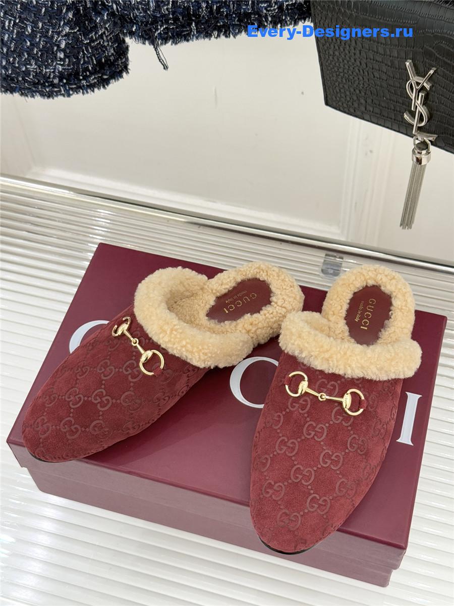 Gvc*1 horsebit gg burgundy suede shearling mules