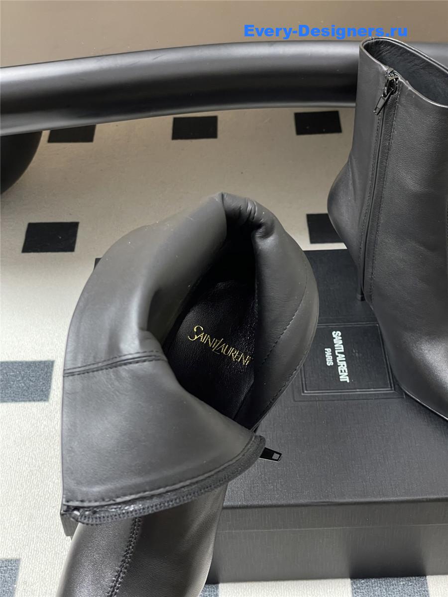 Sa1nt Lau*nt black zipper pointed-toe ankle boots