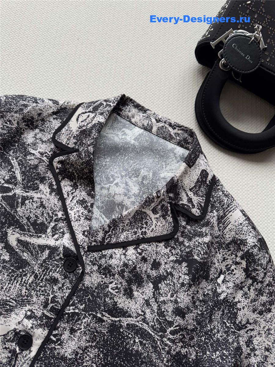 D10r grey animal print silk shirt