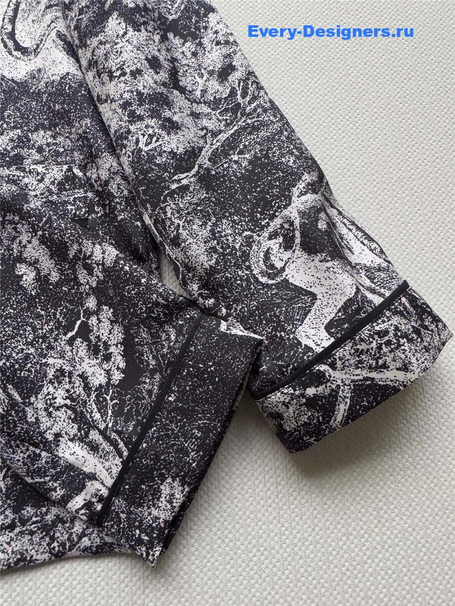 D10r grey animal print silk shirt