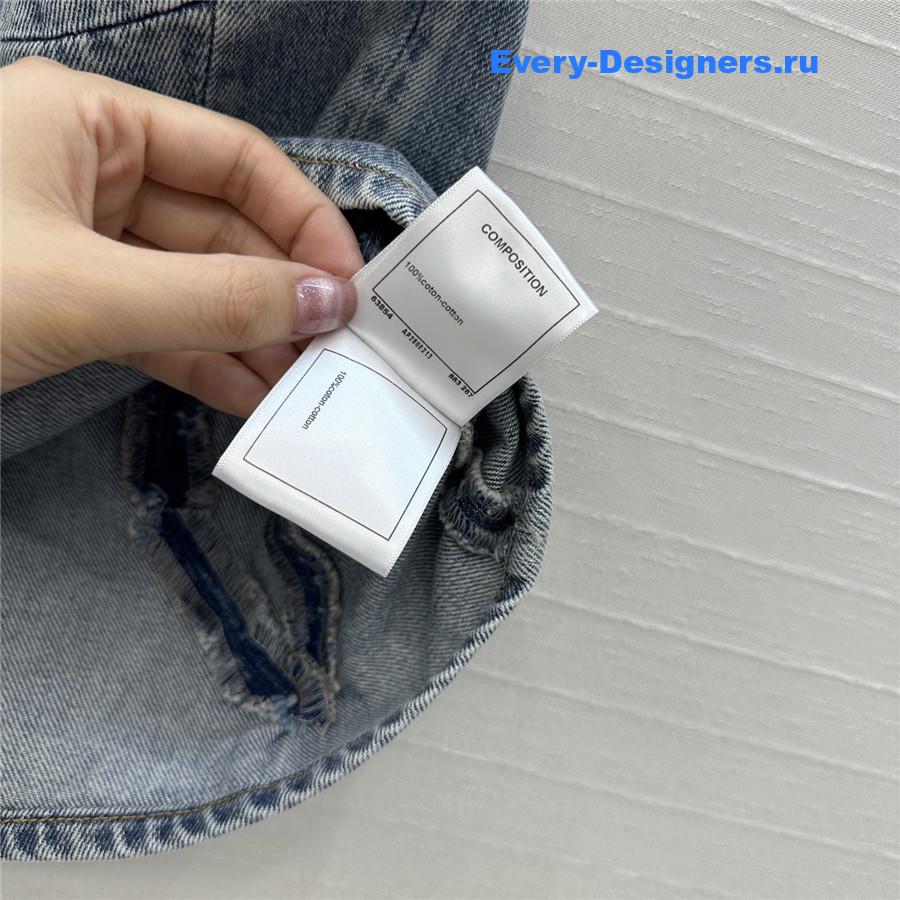 Ch**el coco bow blue denim skirt