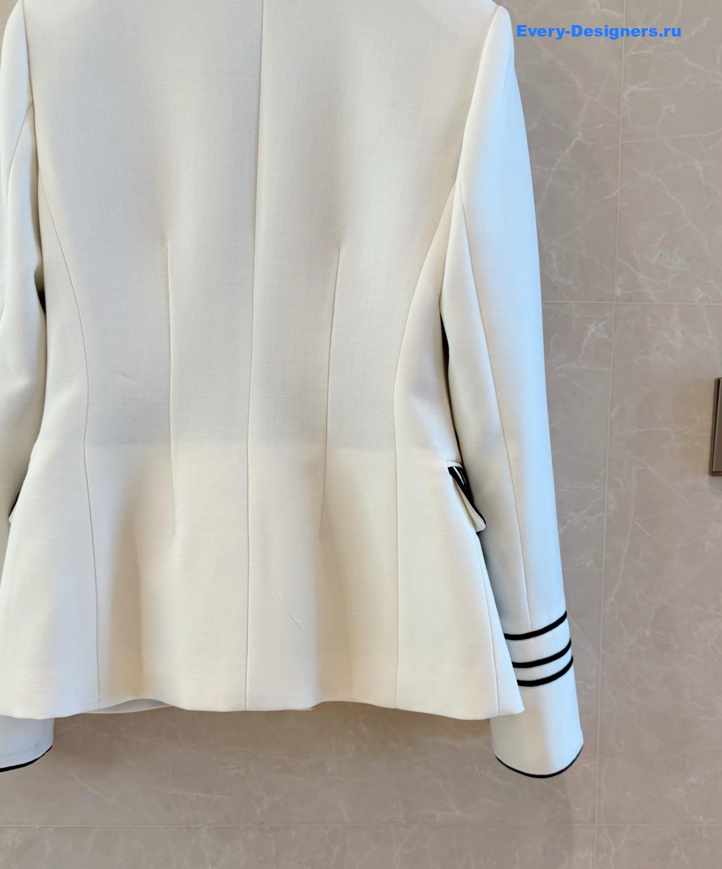 D10r ecru wool and mohair fitted jacket