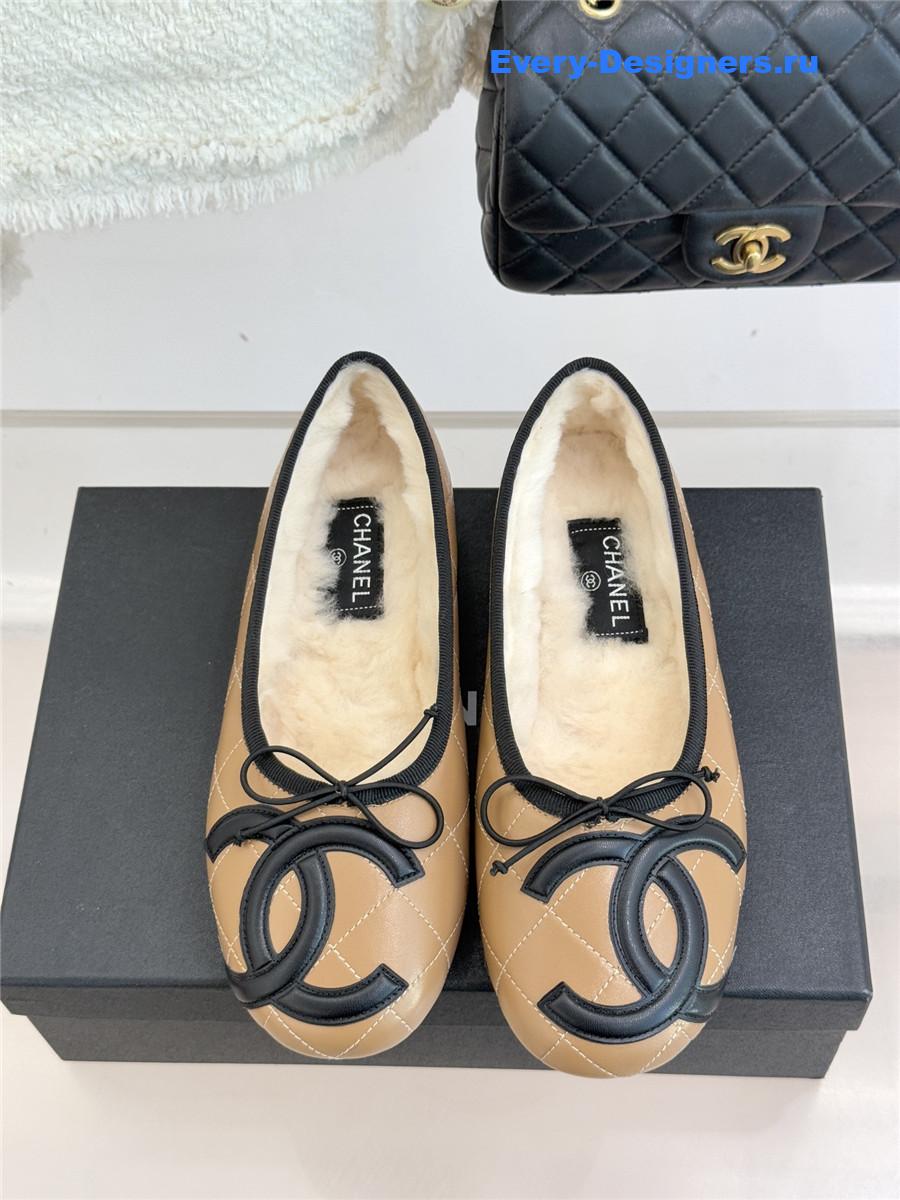 Ch**el beige shearling lining ballet flats