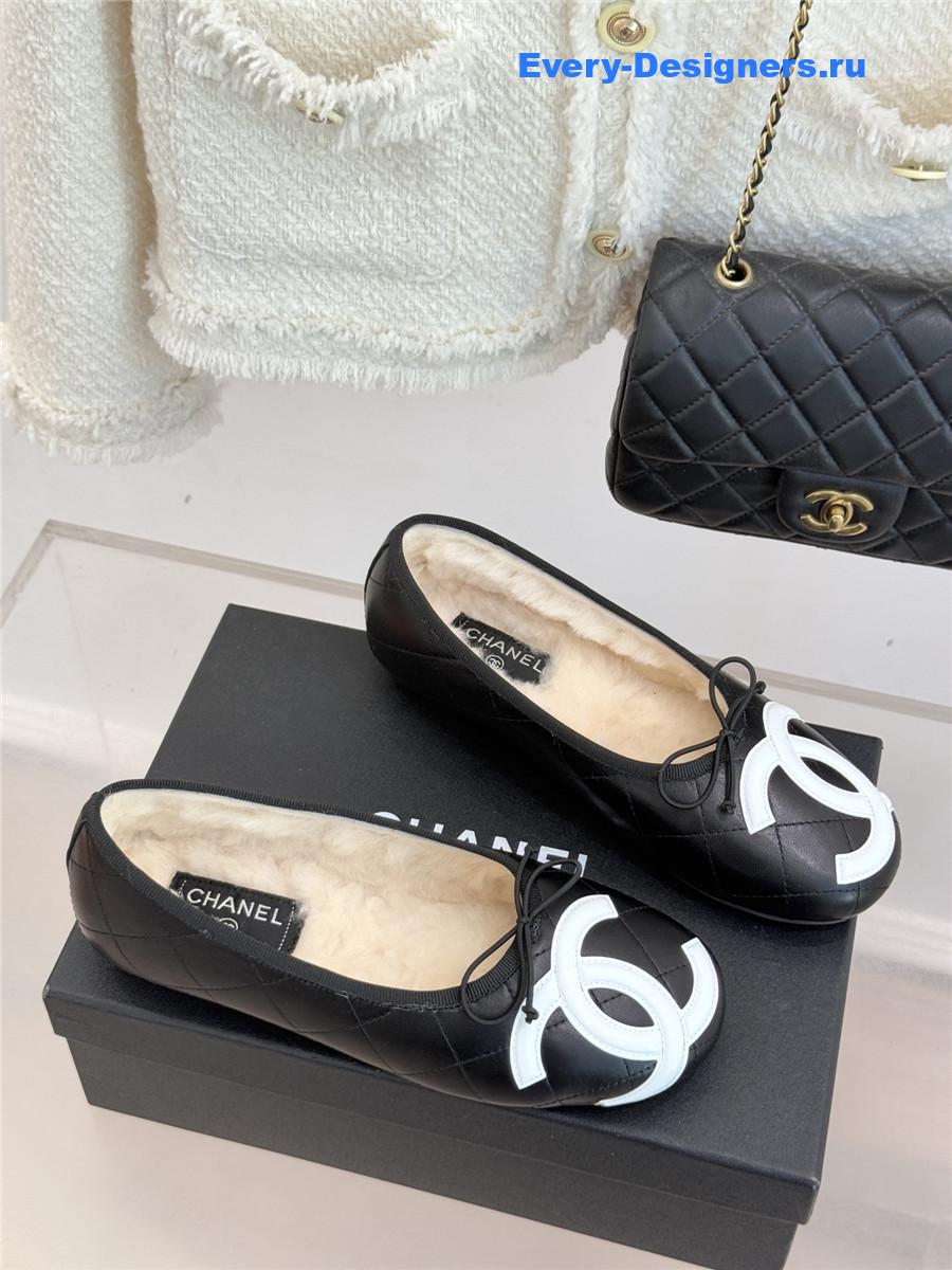 Ch**el black shearling lining ballet flats