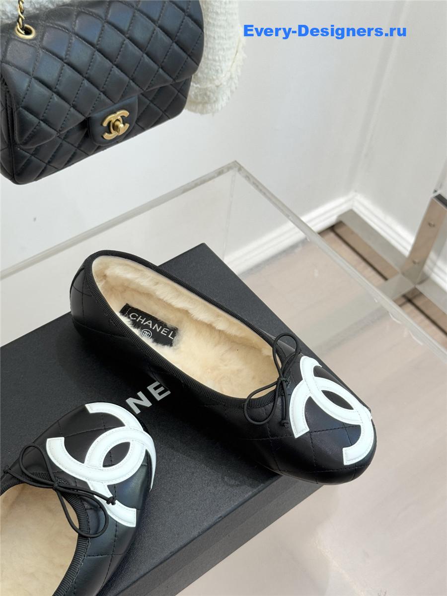 Ch**el black shearling lining ballet flats