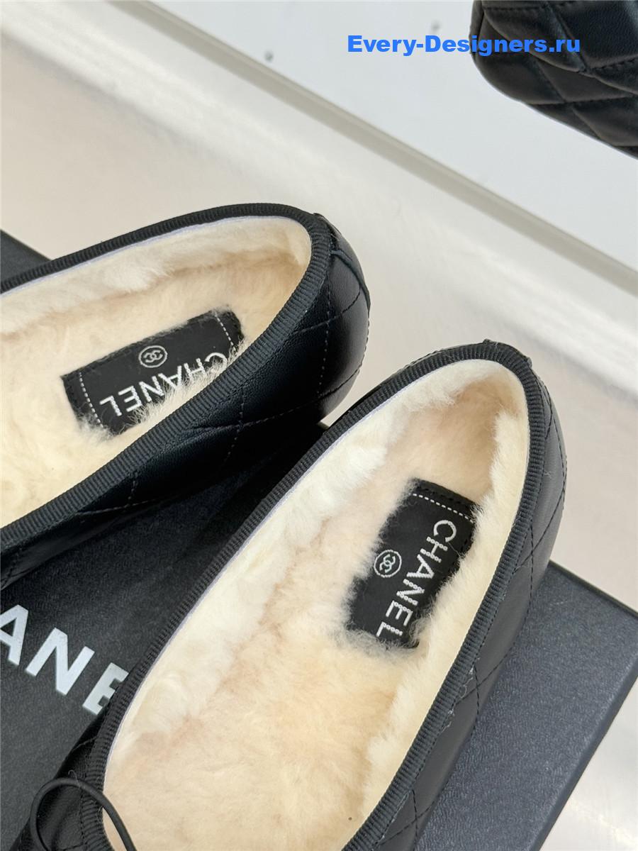 Ch**el black shearling lining ballet flats
