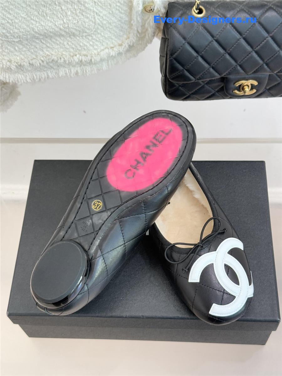 Ch**el black shearling lining ballet flats