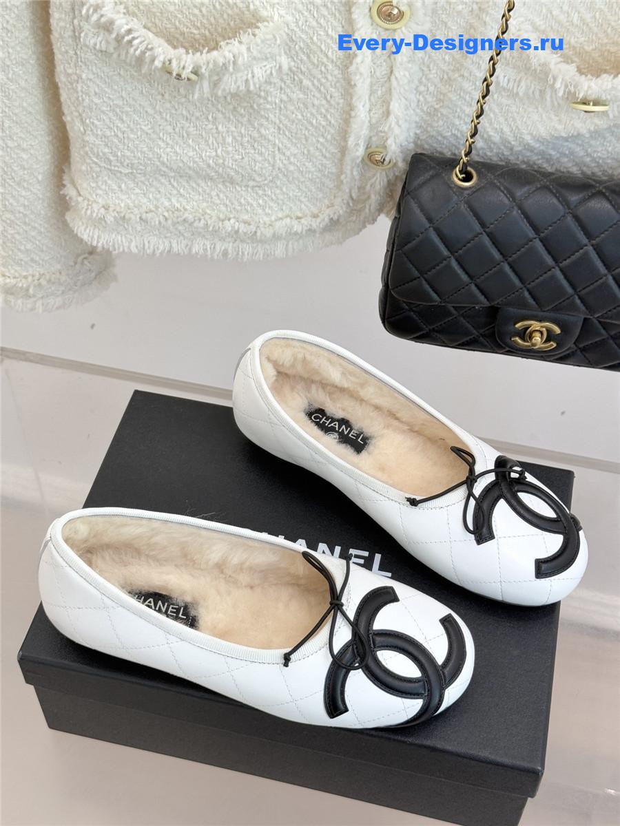 Ch**el white shearling lining ballet flats