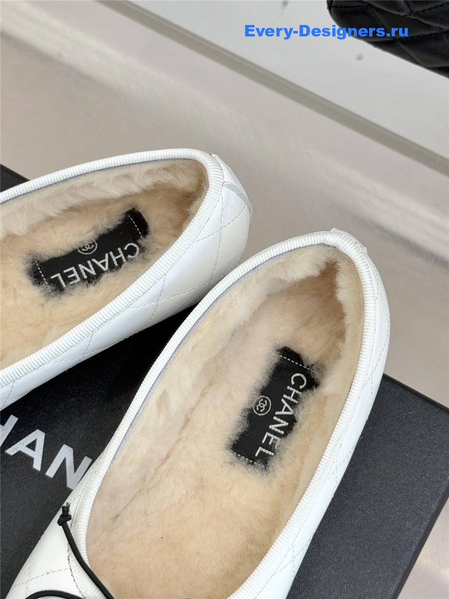Ch**el white shearling lining ballet flats