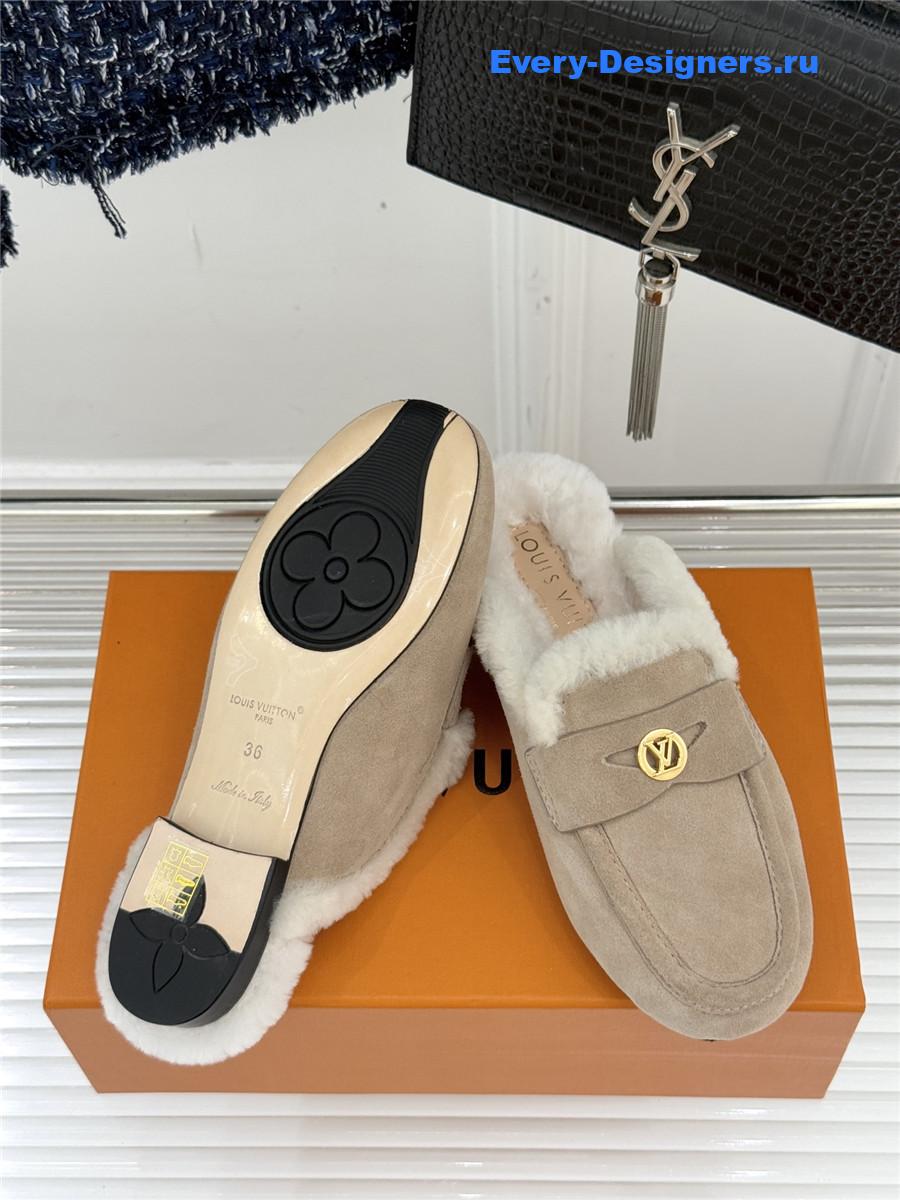 l0vis Vvtt0n beige soho open back loafer