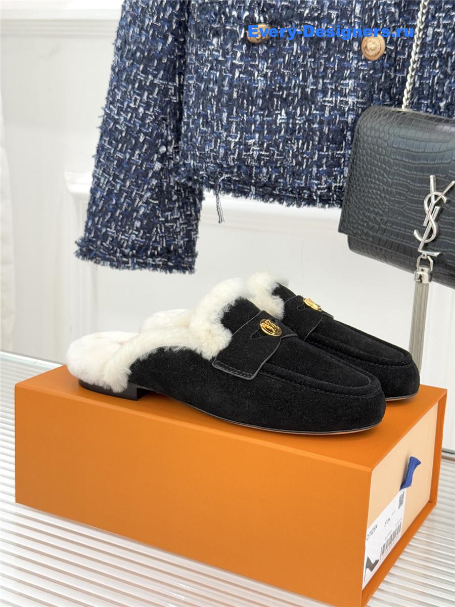 l0vis Vvtt0n black soho open back loafer