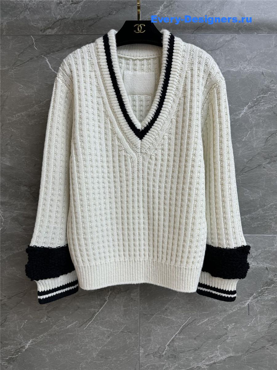 Ch**el white v-neck sweater