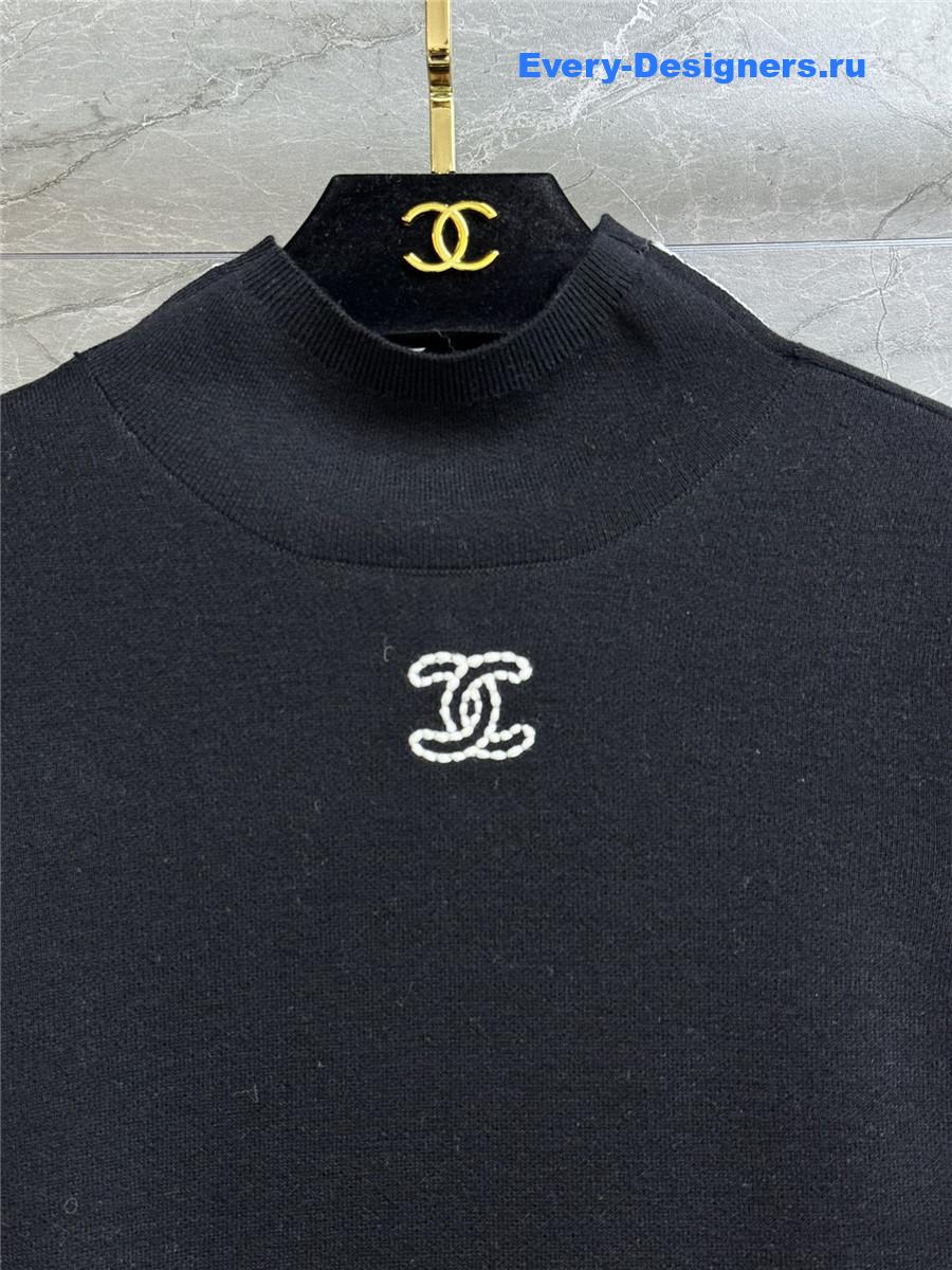 Ch**el logo black turtleneck sweater