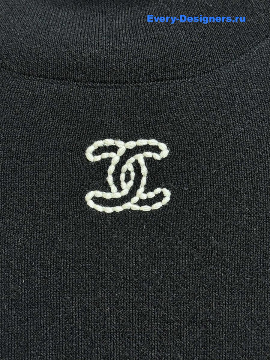 Ch**el logo black turtleneck sweater