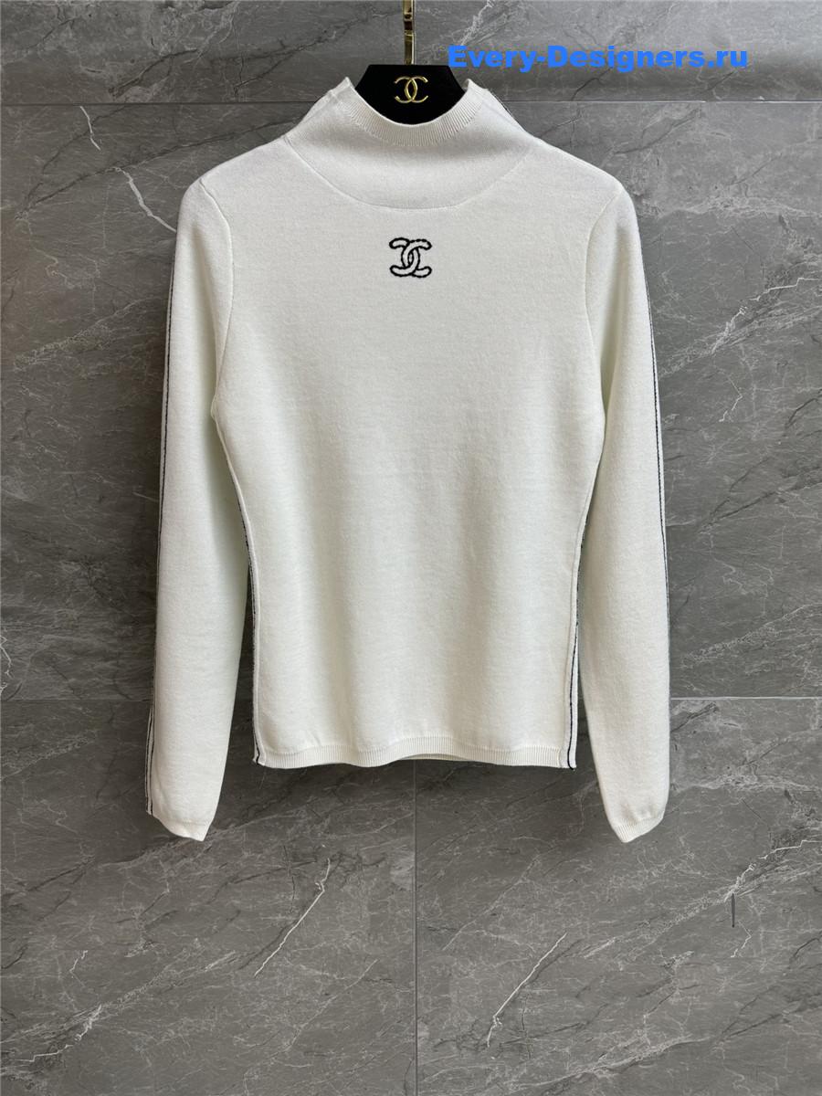 Ch**el logo white turtleneck sweater