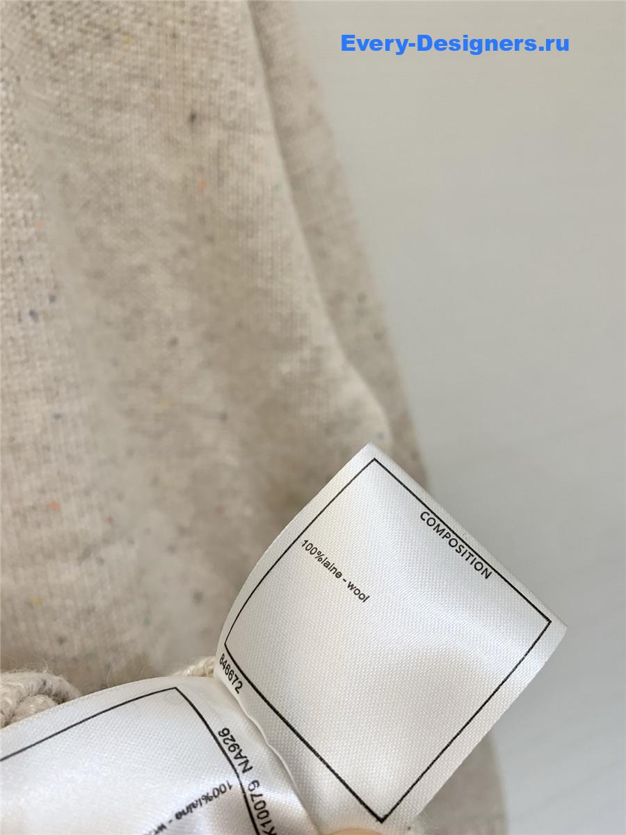 Ch**el beige bow knit v-neck cardigan