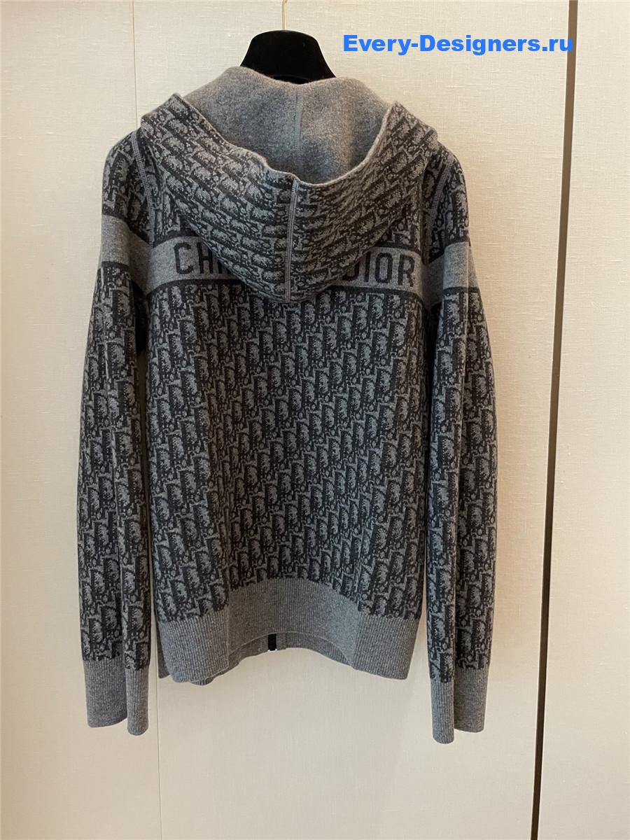 D10r oblique reversible gray hooded cardigan