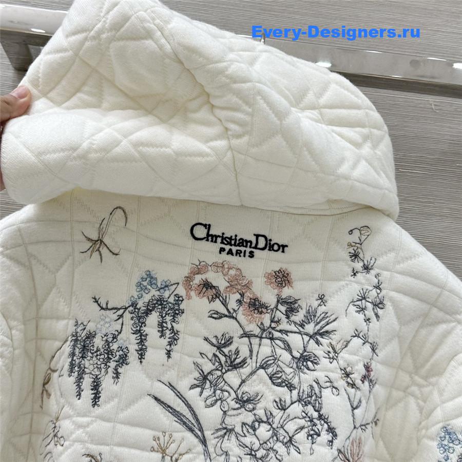 D10r white floral embroidered quilted hooded jacket
