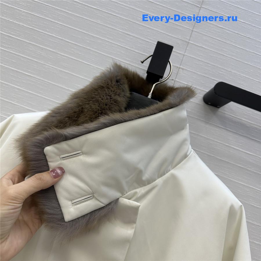 The R0w white collared jacket down jacket