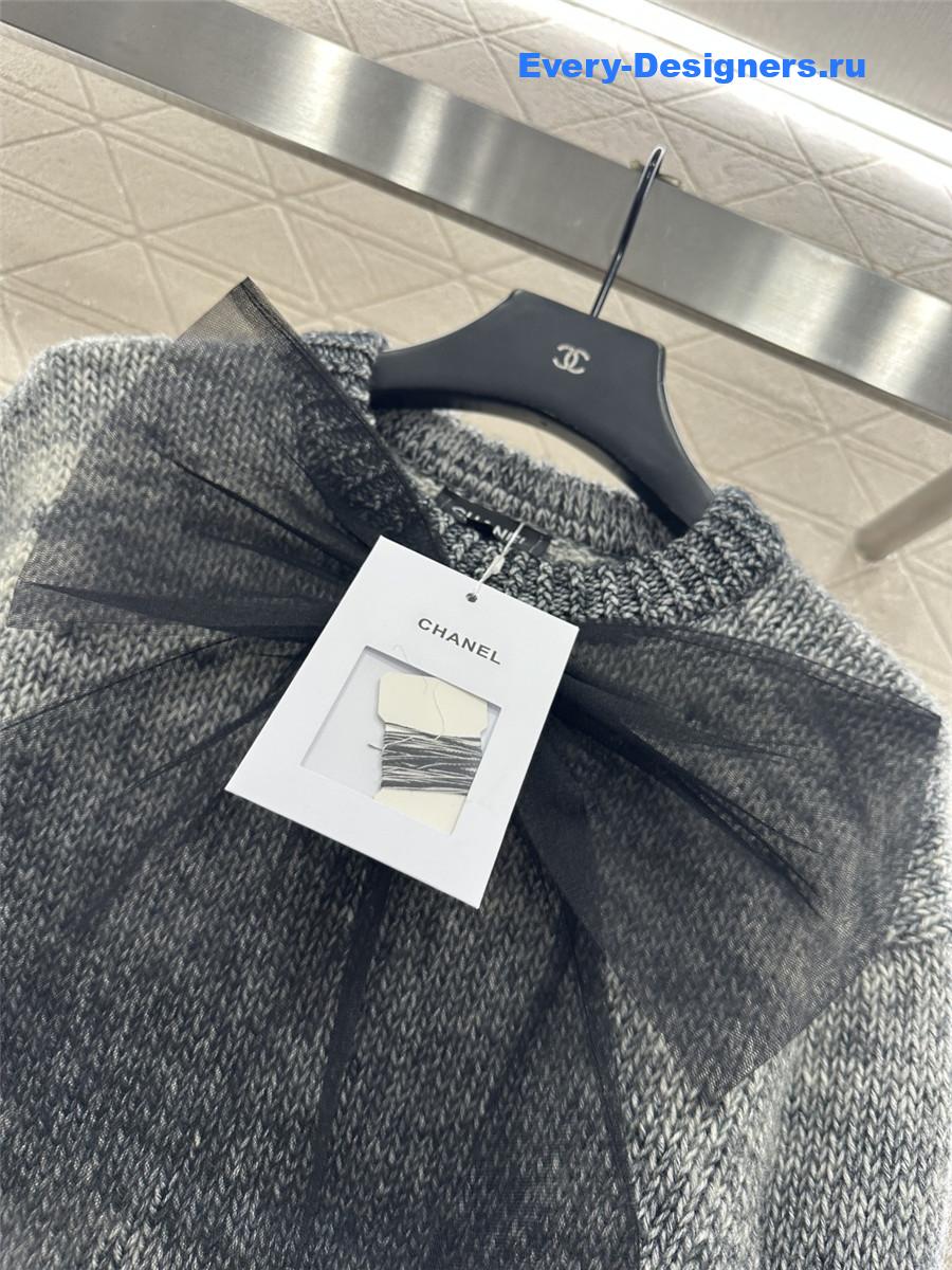Ch**el large black bow knit sweater